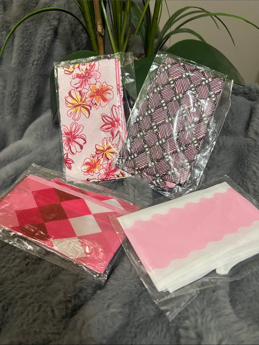 Handbag / Hair Scarfs in Mix Design/Colors - pack of 4 NWT - Picture 2 of 6